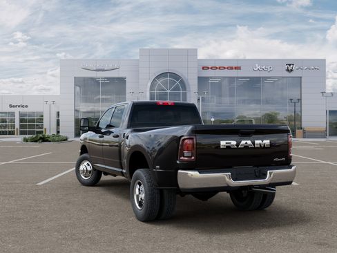 New 2026 RAM 3500 Tradesman AWD/4WD image 29