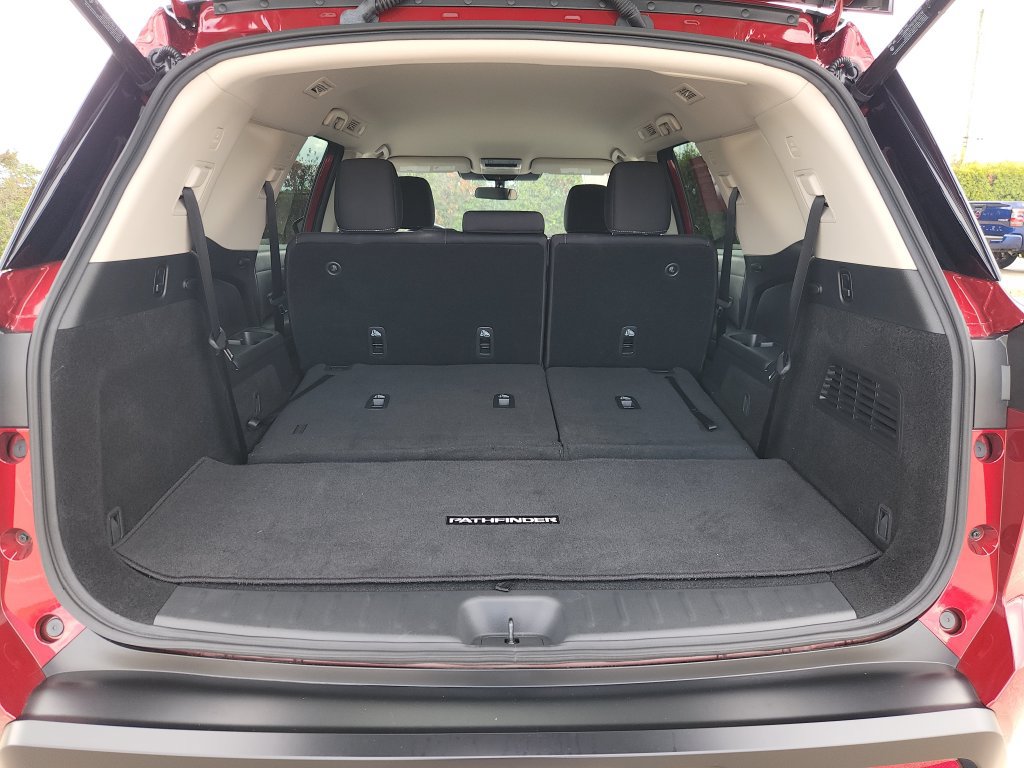 Certified 2026 Nissan Pathfinder SV FWD image 14