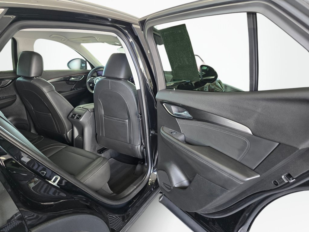 Used 2024 Buick Envision Preferred AWD/4WD image 38