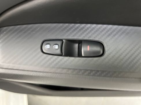 Used 2025 Nissan Altima 2.5 SV FWD image 28