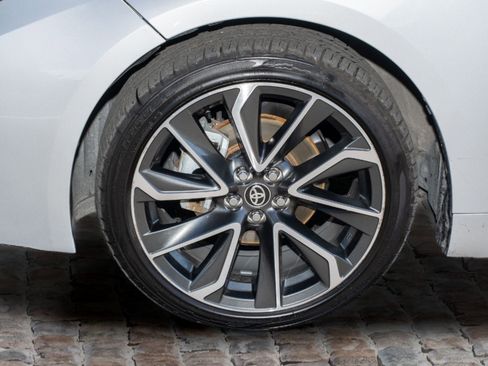 Used 2022 Toyota Corolla SE image 37