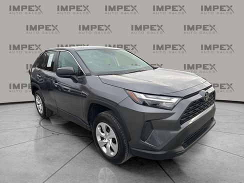 Used 2025 Toyota RAV4 LE image 7