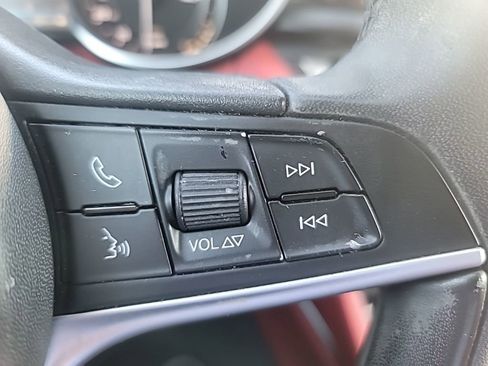 Used 2019 Alfa Romeo Stelvio AWD image 21