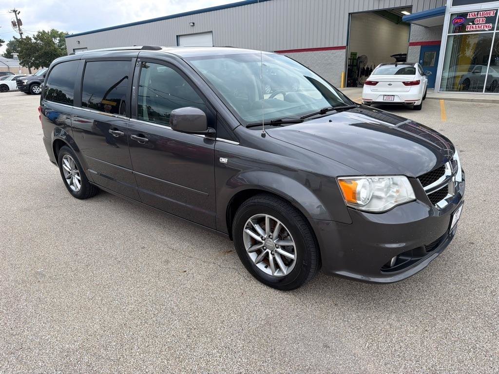 Used 2014 Dodge Grand Caravan SXT FWD image 2