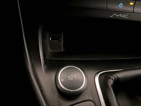 Used 2017 Ford Focus ST FWD image 31