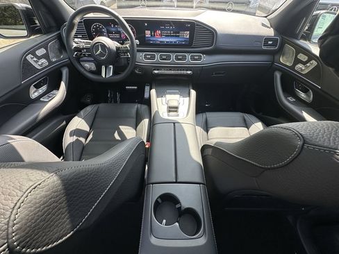 New 2026 Mercedes-Benz GLS 450 4MATIC image 27