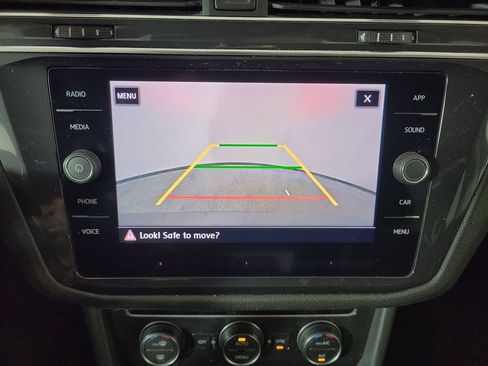 Used 2020 Volkswagen Tiguan SE w/ Panoramic Sunroof Package AWD/4WD image 20