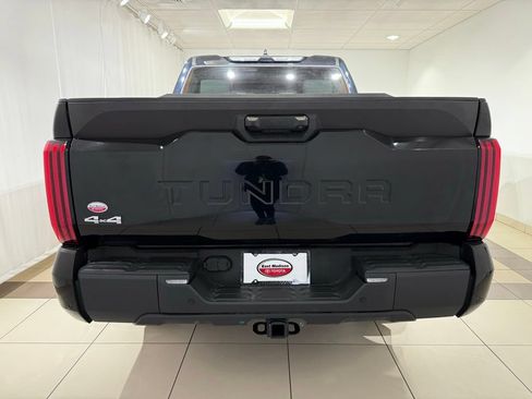 Used 2023 Toyota Tundra SR5 w/ SR5 Convenience Package AWD/4WD image 28