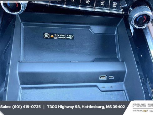 Certified 2025 Chevrolet Tahoe High Country AWD/4WD image 23