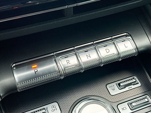 New 2026 Lincoln Nautilus Premier image 22