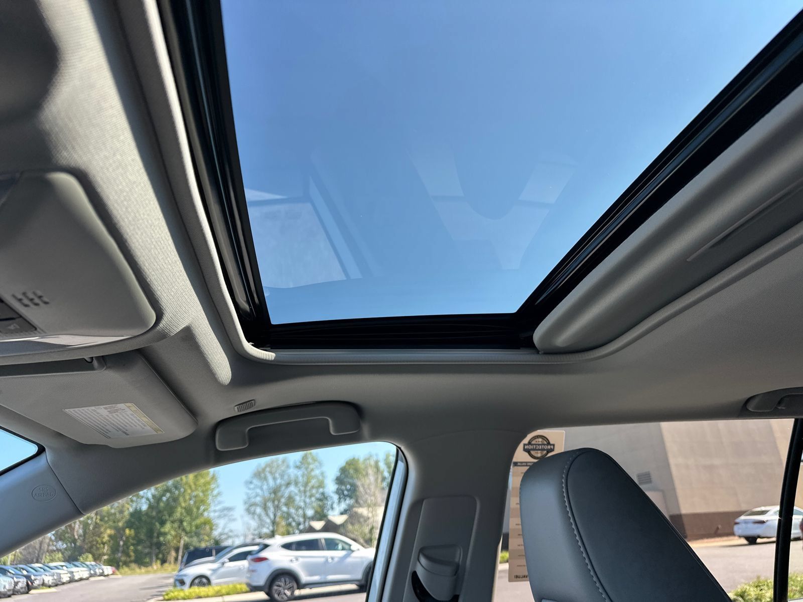 Used 2025 Toyota RAV4 XLE Premium w/ Weather Package FWD image 27