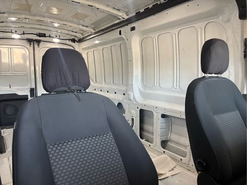 Used 2024 Ford Transit 250 148 Medium Roof RWD image 36