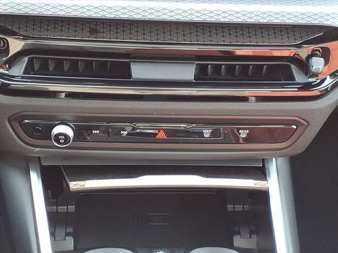 Used 2025 BMW 330i xDrive 330i xDrive w/ M Sport Package image 16