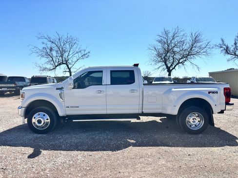 Used 2020 Ford F450 Lariat w/ Lariat Ultimate Package image 2