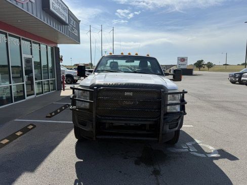 Used 2015 Ford F550 4x4 Regular Cab Super Duty image 9