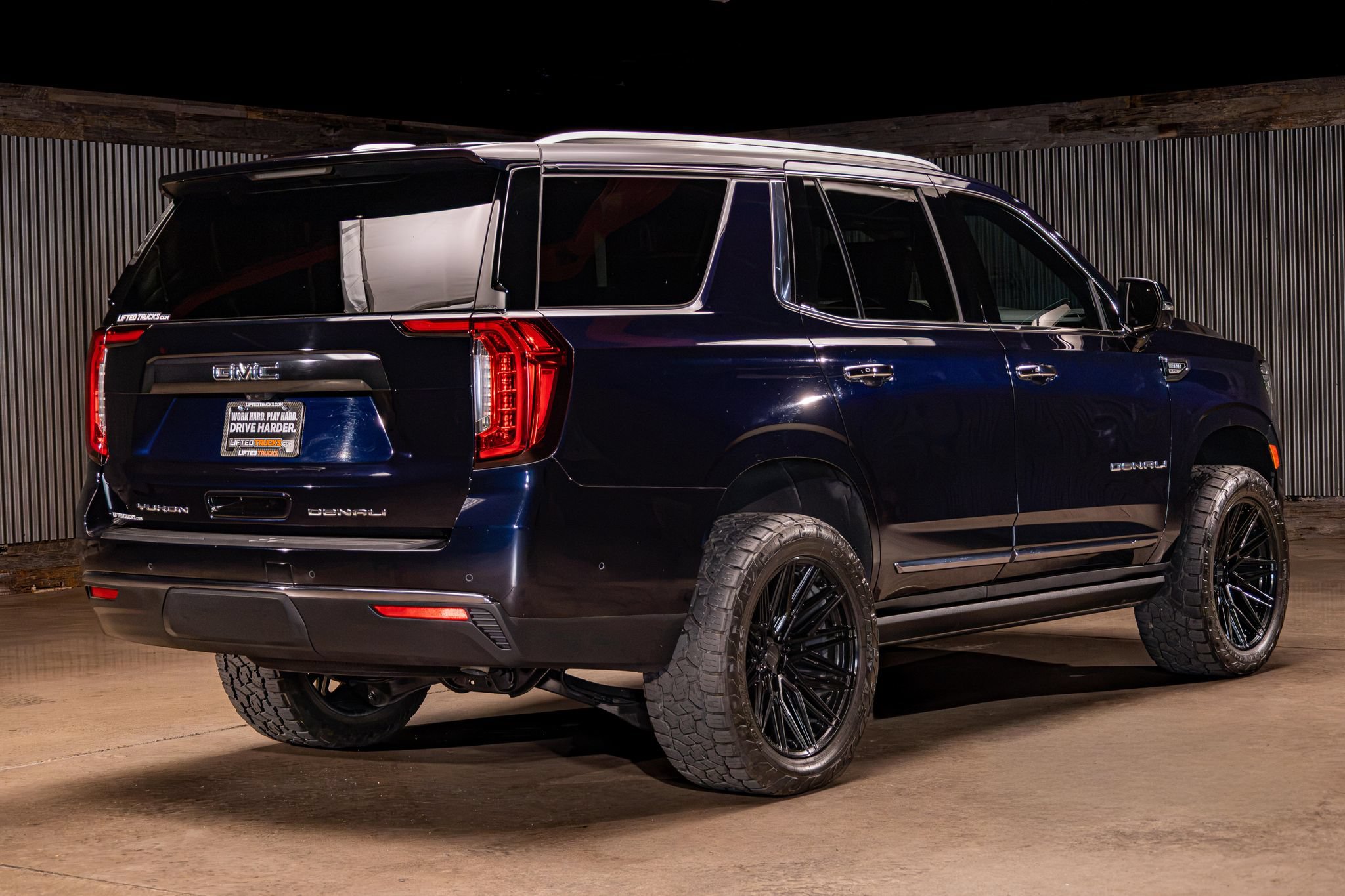 Used 2024 GMC Yukon Denali Ultimate AWD/4WD image 9