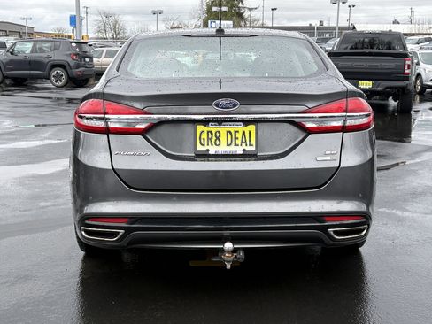 Used 2017 Ford Fusion SE w/ Equipment Group 202A image 6