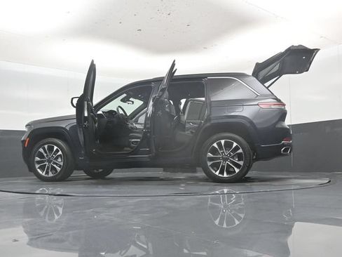 Used 2024 Jeep Grand Cherokee Overland w/ Adv Protech Group III AWD/4WD image 60