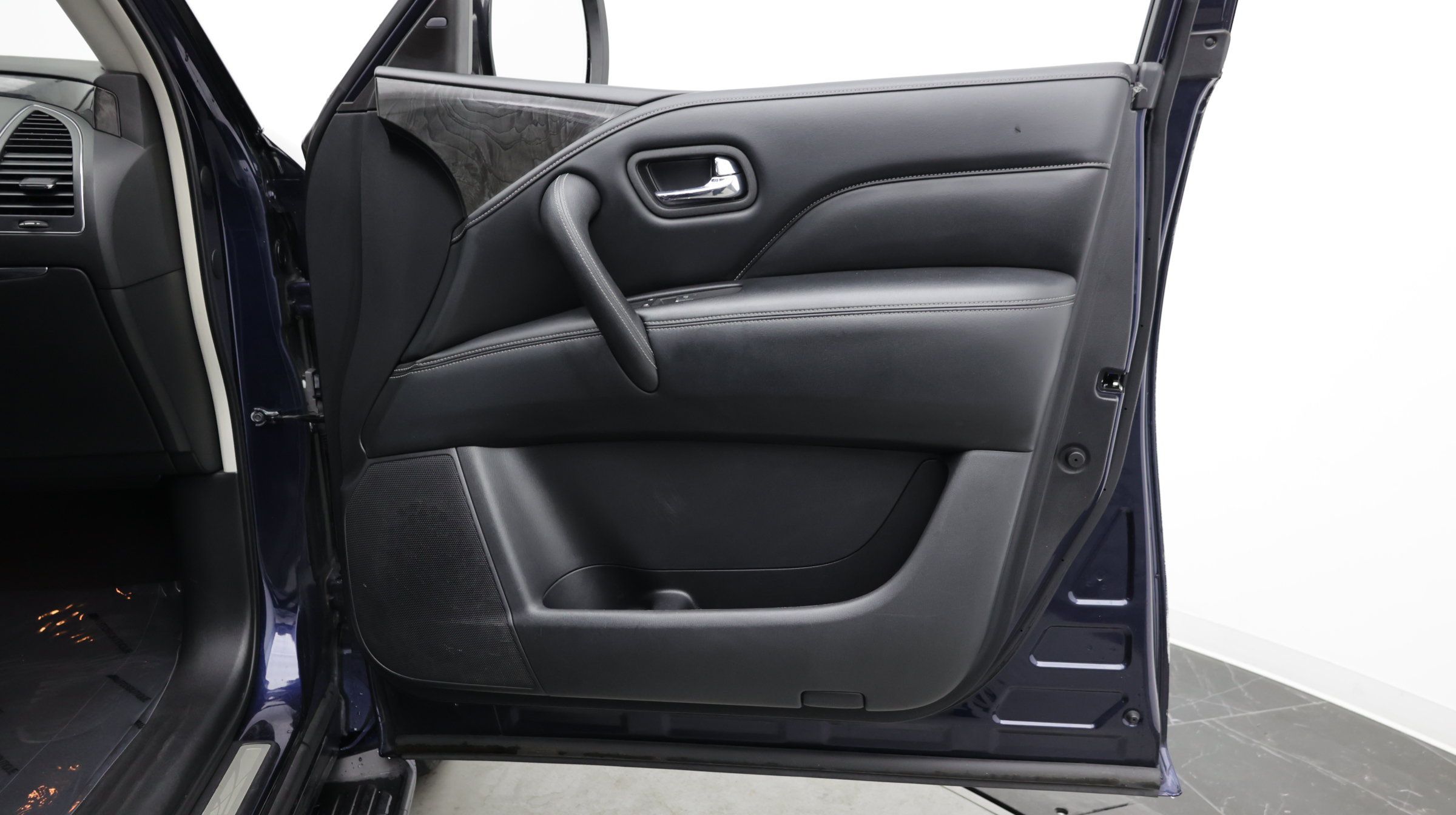 Used 2021 INFINITI QX80 Luxe RWD image 42