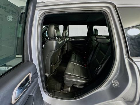 Used 2015 Jeep Grand Cherokee Overland AWD/4WD image 25