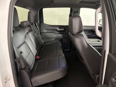 Used 2025 GMC Sierra 1500 SLT RWD image 41