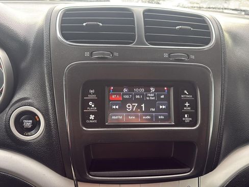 Used 2020 Dodge Journey SE image 21