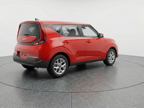 Used 2025 Kia Soul LX w/ LX Technology Package FWD image 9