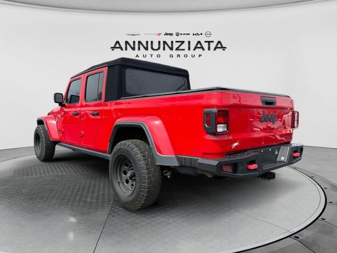 Used 2021 Jeep Gladiator Sport image 3