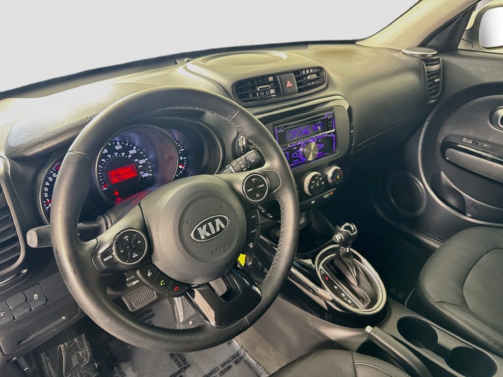 Used 2016 Kia Soul ! FWD image 18