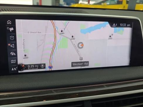 Used 2017 BMW 740i RWD image 15