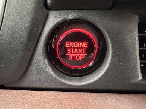 Used 2024 Honda Pilot Elite image 23