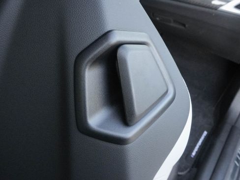 Used 2026 BMW M4 Competition RWD image 34