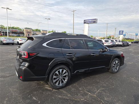 Used 2023 Subaru Outback Touring AWD/4WD image 30