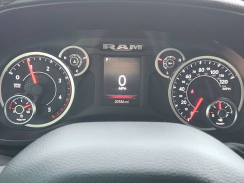 Used 2025 RAM 2500 Big Horn AWD/4WD image 18