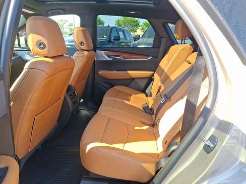 Certified 2023 Cadillac XT5 Premium Luxury AWD/4WD image 8