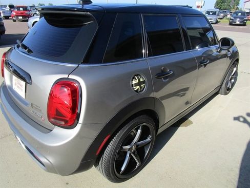 Used 2019 MINI Cooper S w/ Premium Package image 7