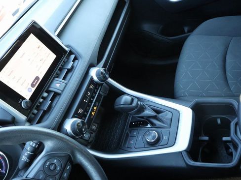 Used 2024 Toyota RAV4 XLE image 18