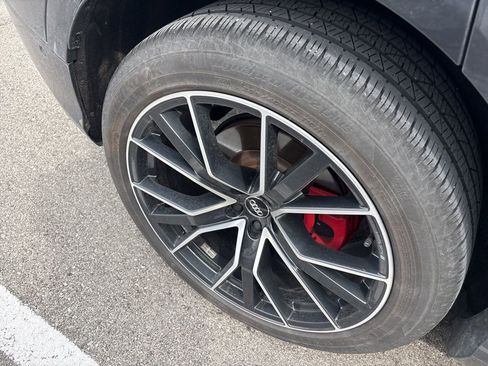 Used 2019 Audi Q8 Prestige image 6