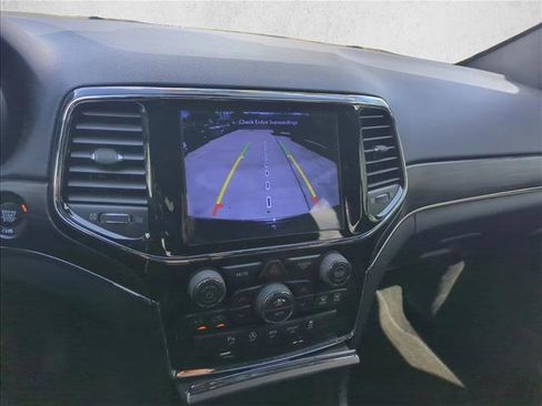 Used 2020 Jeep Grand Cherokee Limited RWD image 9