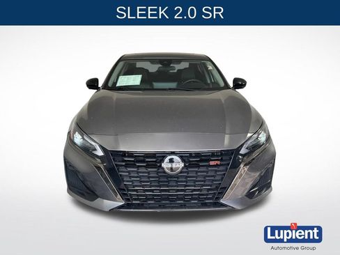 Used 2023 Nissan Altima 2.0 SR FWD image 12