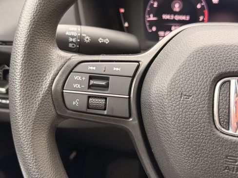 Used 2023 Honda Accord EX image 22