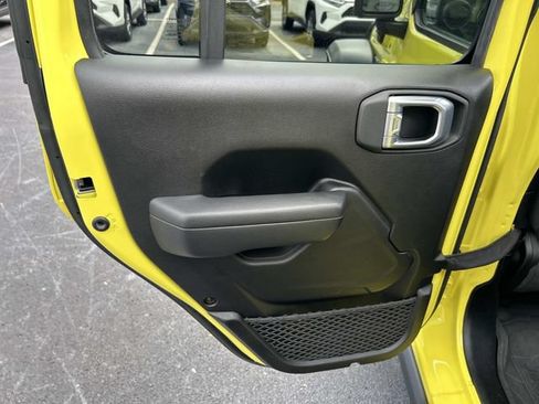 Used 2023 Jeep Wrangler Unlimited w/ Sun & Screen Package AWD/4WD image 19