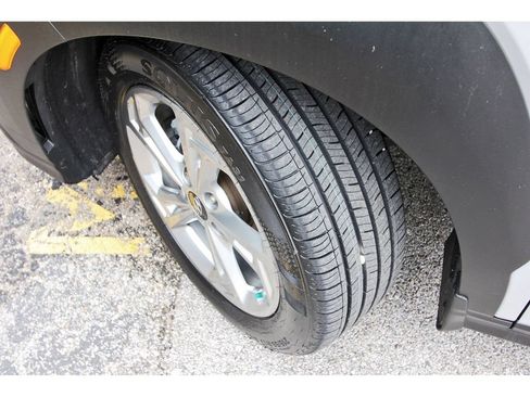 Used 2022 Hyundai Kona SEL FWD image 32