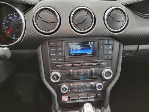 Used 2018 Ford Mustang Coupe RWD image 15
