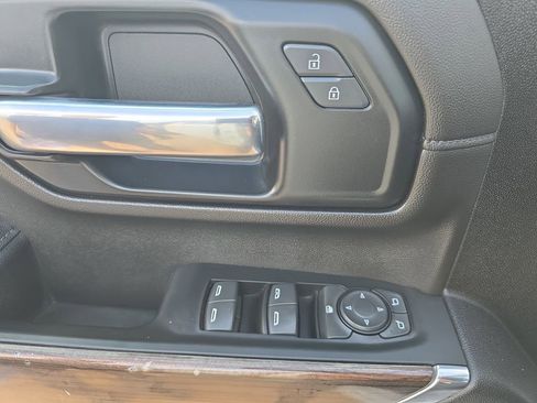 Used 2023 Chevrolet Silverado 2500 LT AWD/4WD image 27