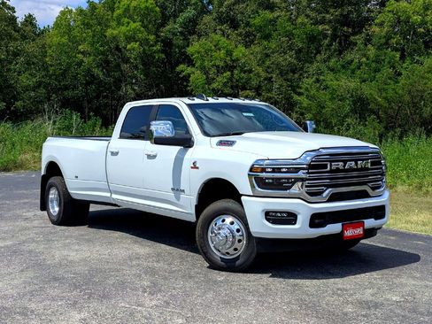 New 2026 RAM 3500 Laramie w/ Max Tow Package image 31