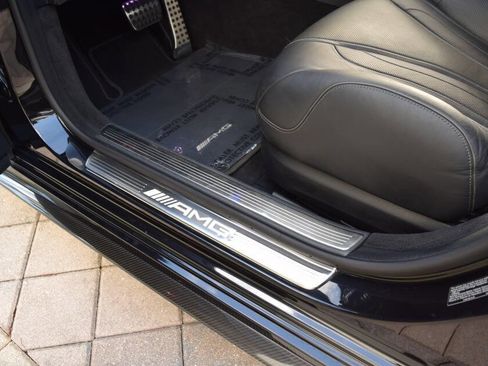 Used 2015 Mercedes-Benz S 63 AMG 4MATIC Sedan image 38