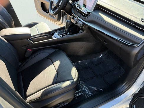 Used 2025 Jeep Compass Limited w/ Driver Assist Group I image 30