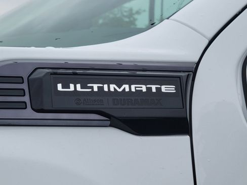 New 2025 GMC Sierra 3500 Denali Ultimate image 14