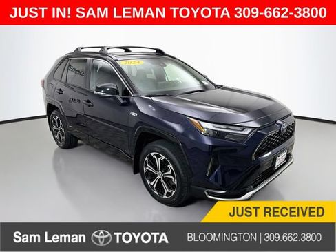Used 2024 Toyota RAV4 XSE w/ Weather Package AWD/4WD image 1